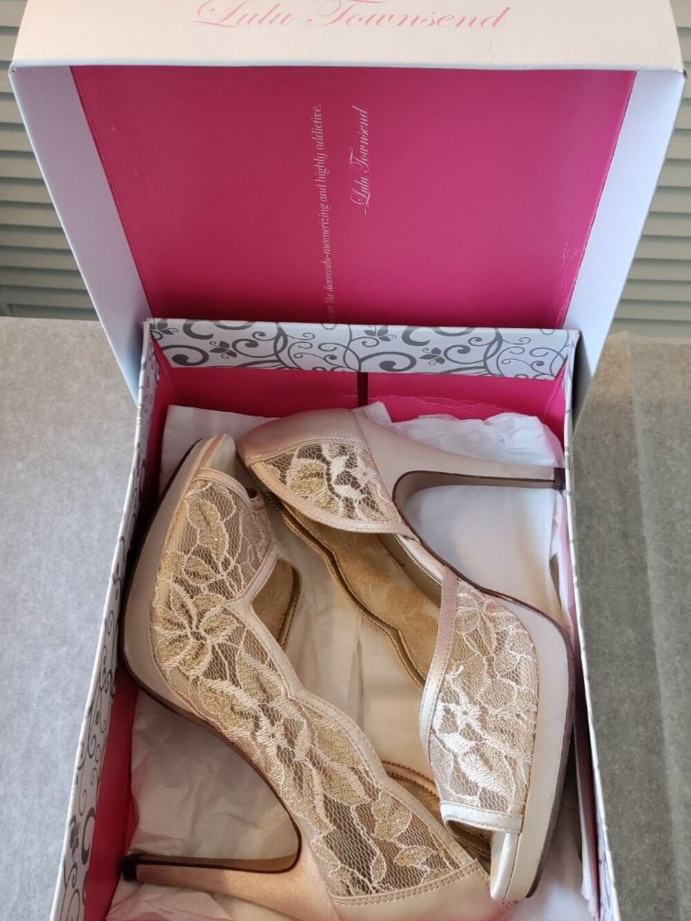 Lulu Townsend, Neutral Lace Size 8